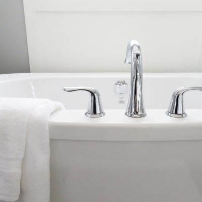 DIY Tub & Surface Scrub – No Bleach!