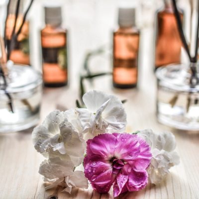 CREATE YOUR OWN PERFUME